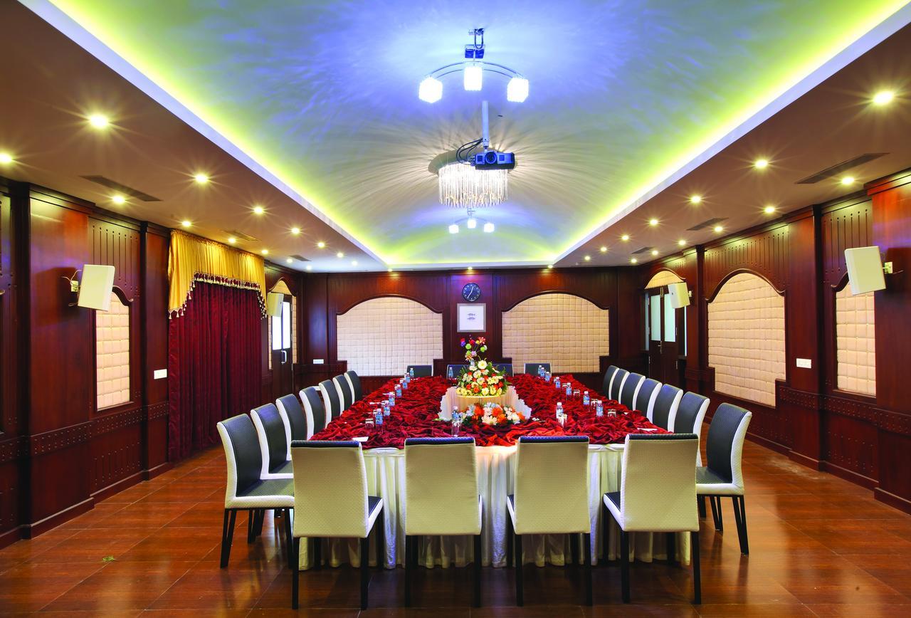 Wetzlar Resorts & Hotels, Cochin Muvattupuzha Bagian luar foto