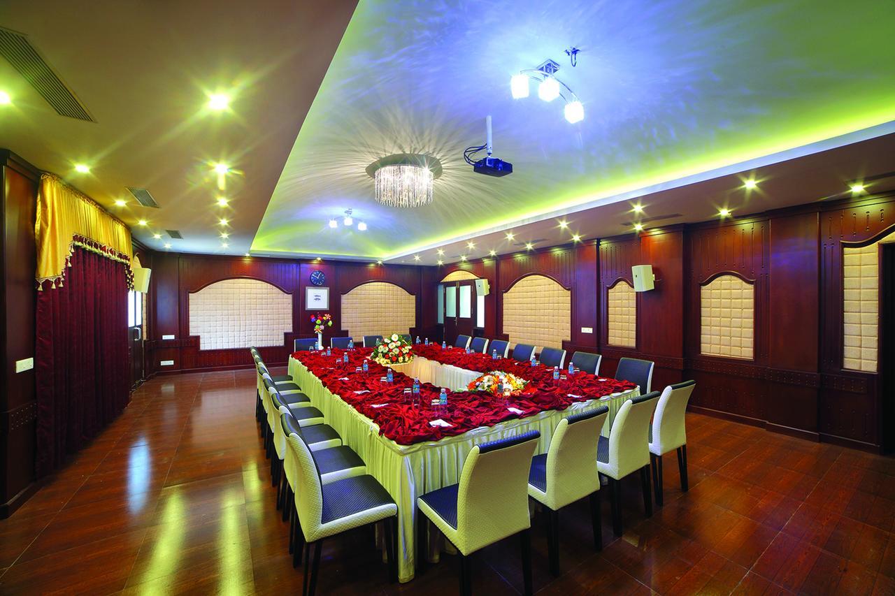 Wetzlar Resorts & Hotels, Cochin Muvattupuzha Bagian luar foto